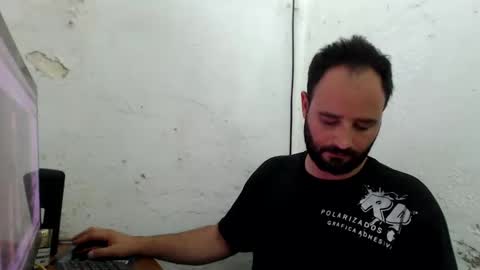 Snapshot of arield85 chatting on December 11, 2024, 9:34 pm Ariel online show from December 11, 2024, 9:34 pm