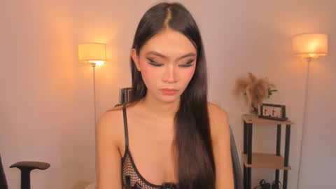 MIRA GREYSON online show from April 6, 2026, 4:57 am