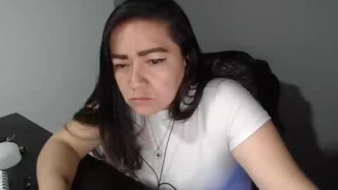 Arielle online show from December 3, 2024, 12:24 am