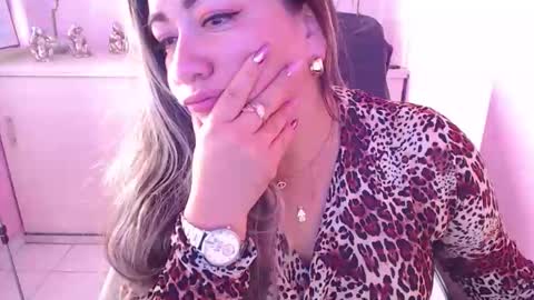 Arielle online show from April 10, 2026, 7:07 pm