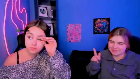 Snapshot of arielmell chatting on February 23, 2026, 12:13 pm arielmell online show from February 23, 2026, 12:13 pm