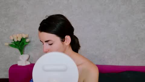 arielstonks_lovee online show from September 23, 2025, 3:42 am