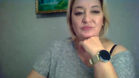 ArielXLoveresss online show from October 5, 2025, 7:17 am
