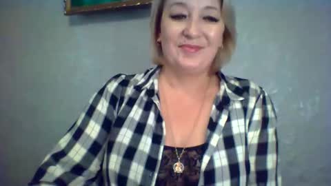 ArielXLoveresss online show from November 25, 2025, 8:36 am