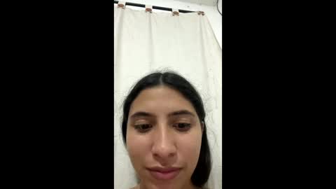 aries_plays online show from November 17, 2025, 4:18 am