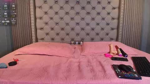 ARIANA   online show from September 9, 2025, 6:07 pm