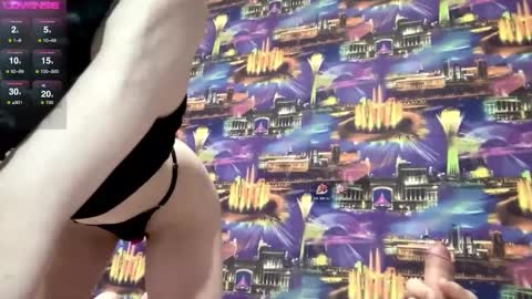 Snapshot of arina_rose chatting on December 27, 2024, 11:28 am Arinka online show from December 27, 2024, 11:28 am