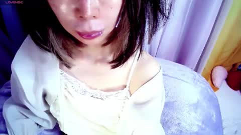 arincolove online show from March 9, 2026, 3:16 pm