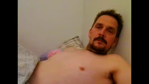 Snapshot of ariparikrigsmann chatting on January 2, 2025, 10:22 pm ariparikrigsmann online show from January 2, 2025, 10:22 pm