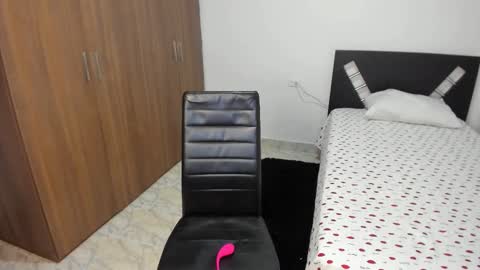 aristena_01 online show from February 28, 2025, 1:37 am