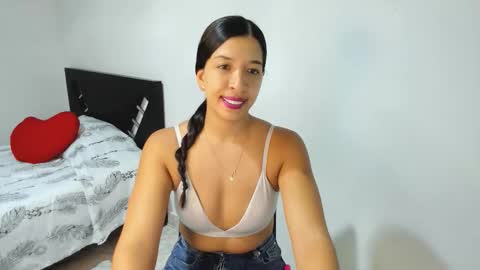 Snapshot of aristena_01 chatting on March 25, 2026, 1:11 am aristena_01 online show from March 25, 2026, 1:11 am