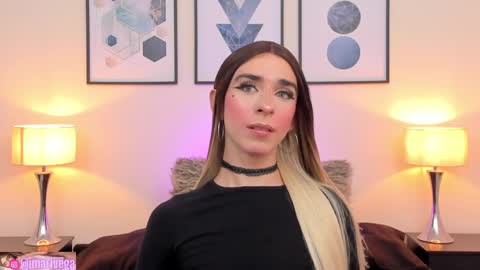   Nice to meet you  thumb up me please its important I  LOOK MY BIO DOWN online show from January 19, 2025, 7:36 am