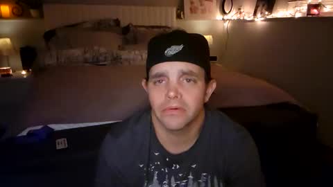 Nutter Butter online show from December 3, 2025, 5:26 am