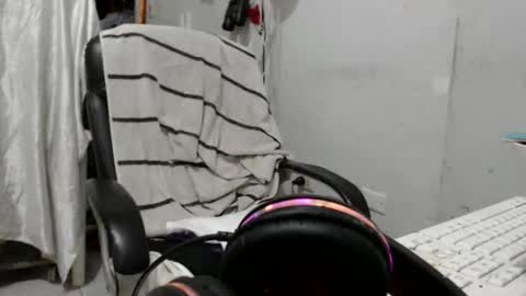 armaduradeacero online show from February 1, 2026, 8:13 am