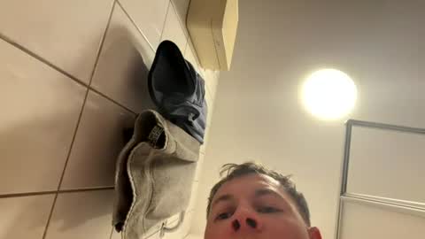 Snapshot of armyskater32 chatting on July 20, 2026, 8:44 pm armyskater32 online show from July 20, 2026, 8:44 pm
