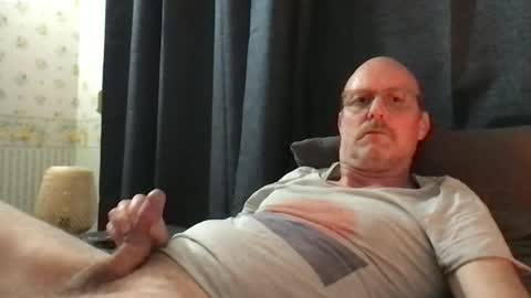 Snapshot of arn7169 chatting on April 15, 2026, 7:58 pm Arn online show from April 15, 2026, 7:58 pm