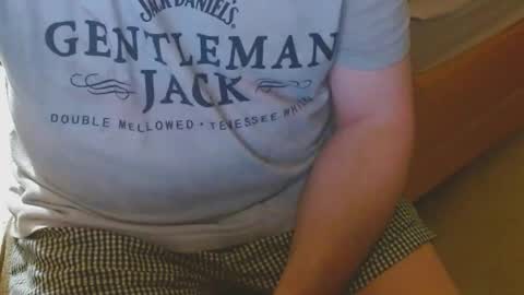 Snapshot of arnie12 chatting on October 19, 2025, 11:00 am Arnie  online show from October 19, 2025, 11:00 am