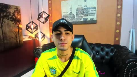 Snapshot of aromercury chatting on November 17, 2025, 5:19 pm ARON online show from November 17, 2025, 5:19 pm