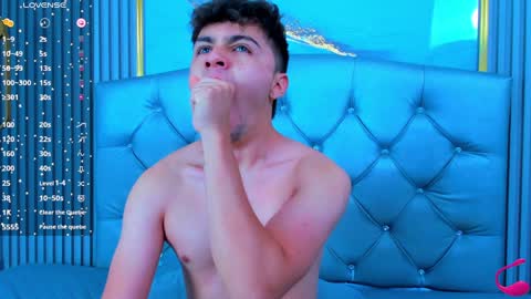 aron__cooper online show from January 7, 2025, 11:14 pm