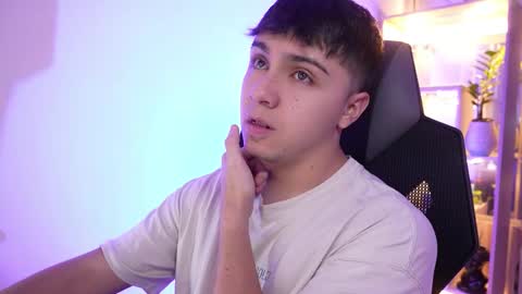 aron__cooper online show from February 15, 2026, 12:18 am