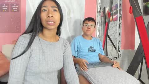 Alexa  Aron online show from February 8, 2025, 1:22 pm