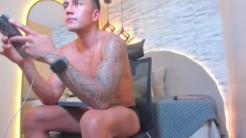 ARON BOLT online show from November 29, 2025, 2:58 am