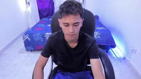 Aaron online show from October 23, 2025, 8:07 pm