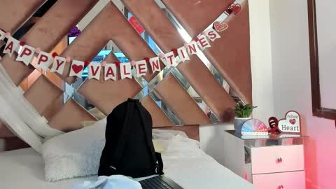 Aron cruz  online show from February 17, 2026, 12:45 pm