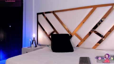 Aron cruz  online show from March 5, 2026, 1:40 pm