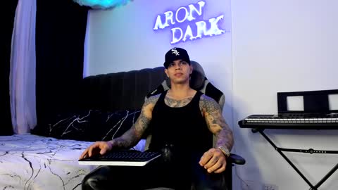 Snapshot of arondark chatting on December 20, 2024, 7:50 pm DarkMaster online show from December 20, 2024, 7:50 pm