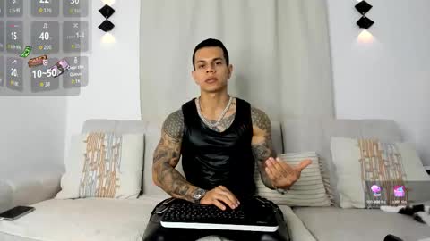 Snapshot of arondark chatting on November 6, 2025, 1:06 am DarkMaster online show from November 6, 2025, 1:06 am