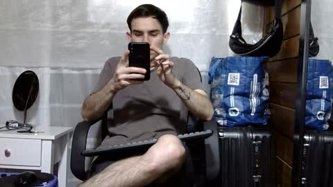 Aron G Franco online show from December 3, 2025, 8:18 pm