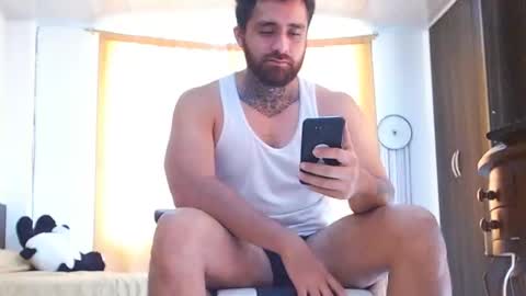 aronmiller online show from February 4, 2025, 1:48 pm