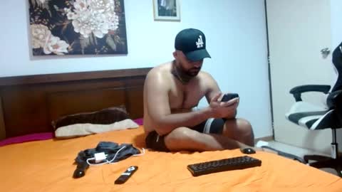 aronmiller online show from September 21, 2025, 5:36 pm