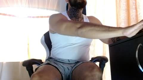 Snapshot of aronmiller404 chatting on March 31, 2026, 1:44 pm aronmiller online show from March 31, 2026, 1:44 pm