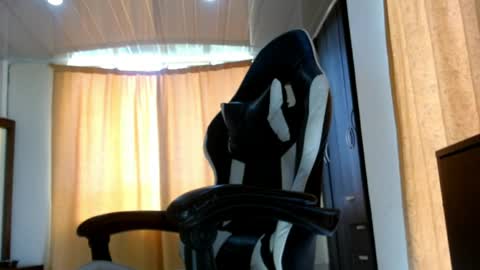 Snapshot of aronmiller404 chatting on April 4, 2026, 1:08 pm aronmiller online show from April 4, 2026, 1:08 pm