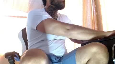 Snapshot of aronmiller404 chatting on April 27, 2026, 2:59 pm aronmiller online show from April 27, 2026, 2:59 pm