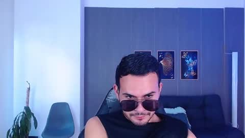 Adrian online show from October 7, 2025, 8:06 pm