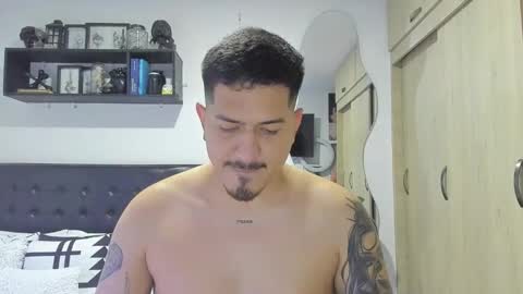 ARON  Independent model  online show from October 31, 2025, 1:28 am