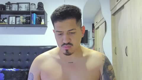 ARON  Independent model  online show from December 2, 2025, 2:28 am