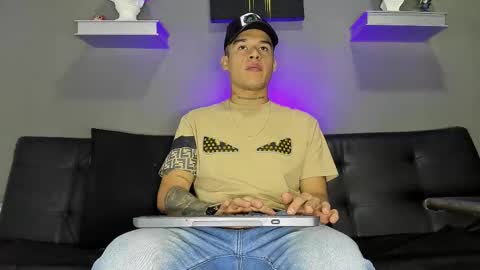 Snapshot of aroon_fit chatting on February 6, 2026, 12:08 pm AROON HOT online show from February 6, 2026, 12:08 pm