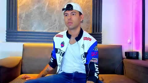 Snapshot of aroon_sexx21 chatting on November 7, 2025, 11:54 am Aroon online show from November 7, 2025, 11:54 am