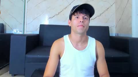 Snapshot of aroon_sexx21 chatting on December 16, 2025, 8:58 pm Aroon online show from December 16, 2025, 8:58 pm