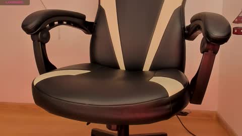 Snapshot of arshissa chatting on December 16, 2025, 7:30 pm Arshi online show from December 16, 2025, 7:30 pm