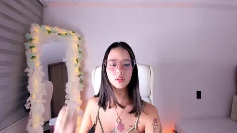 Lia Rose online show from February 17, 2025, 1:47 am