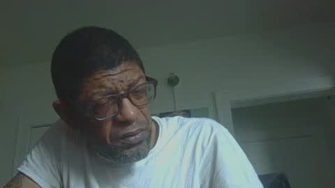 Snapshot of arteblazze chatting on April 3, 2026, 1:31 pm Arteblazze not daddy boy bitch or nigga online show from April 3, 2026, 1:31 pm