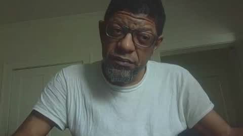 Snapshot of arteblazze chatting on April 9, 2026, 2:44 pm Arteblazze not daddy boy bitch or nigga online show from April 9, 2026, 2:44 pm