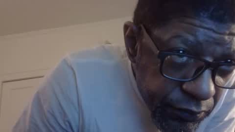 Snapshot of arteblazze chatting on May 29, 2026, 3:37 am Arteblazze not daddy boy bitch or nigga online show from May 29, 2026, 3:37 am