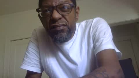 Snapshot of arteblazze chatting on May 31, 2026, 6:42 pm Arteblazze not daddy boy bitch or nigga online show from May 31, 2026, 6:42 pm