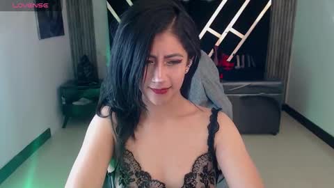 Snapshot of artemisa_ch1 chatting on November 21, 2025, 4:00 am ARTEMISA online show from November 21, 2025, 4:00 am